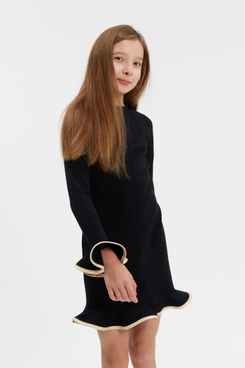 Dívčí slavnostní šaty Liza černé se zlatým lemováním na postavě
